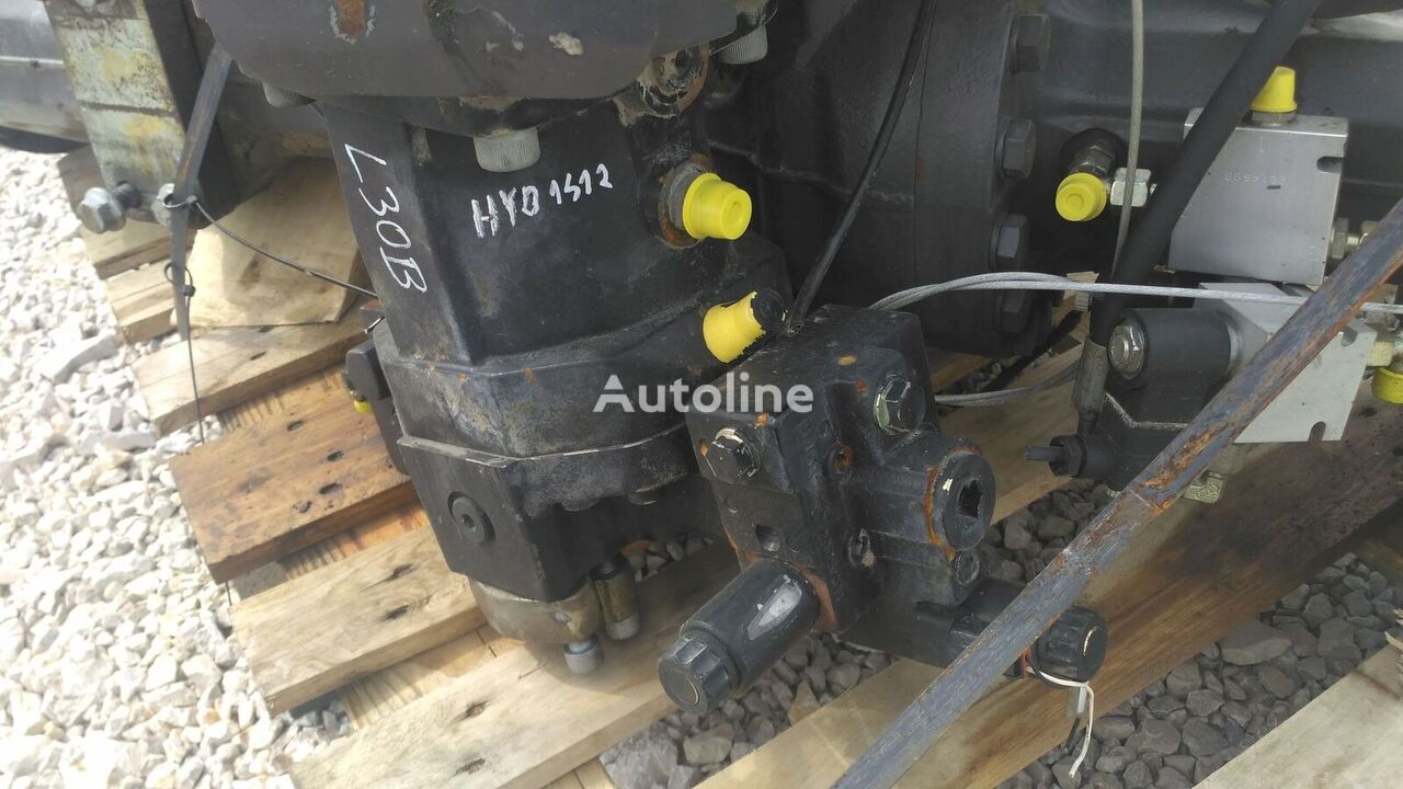 hidraulinis siurblys VOLVO hydraulic engine pressure pump frontalinio krautuvo VOLVO L30B