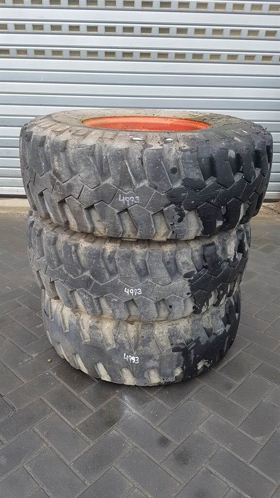 ratas Michelin 335/80R18 (12.5R18) - Tyre/Reifen/Band