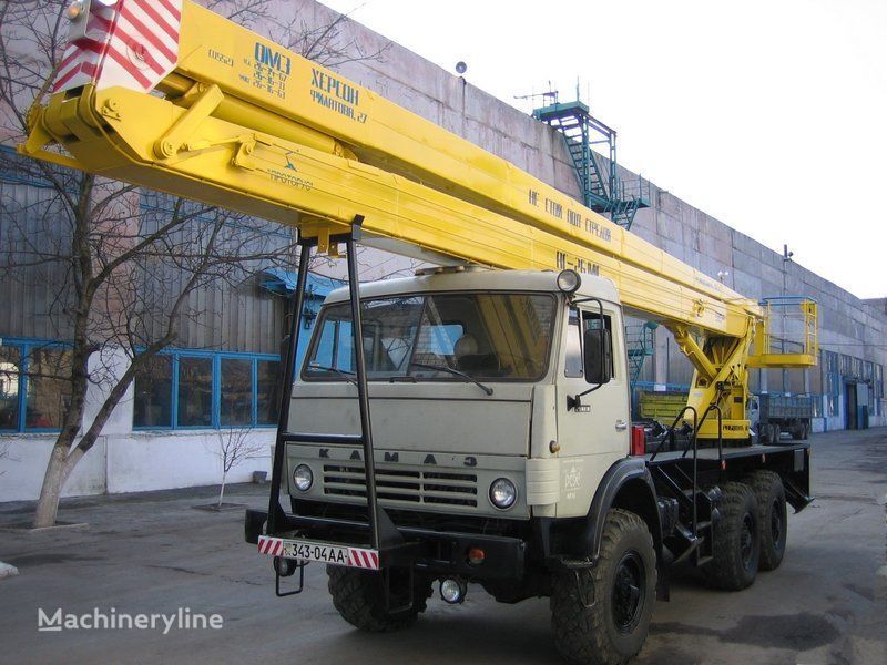 naujas autobokštelis KamAZ