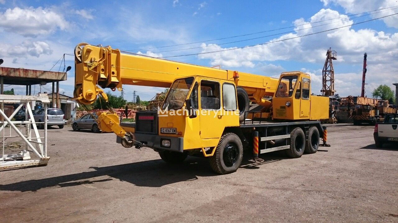 autokranas Liebherr LTM 1020