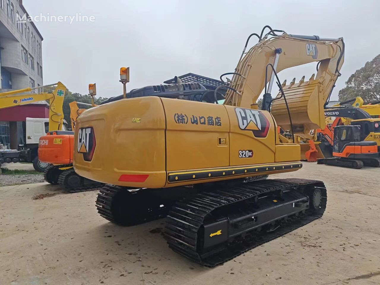 гусеничный экскаватор CAT 320GC